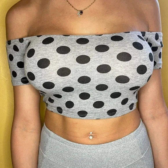 Fun Polka Dot Crop Top 💫 - Picture 3 of 6
